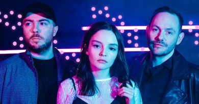 Chvrches lessdots